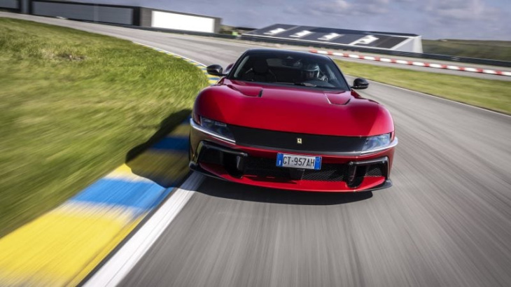 ferrari, ferrari 12 cilindri : on a testé le plus pur et le dernier v12 atmosphérique dans l’incroyable gt italienne