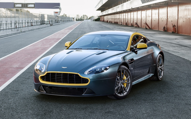 v8 vantage, aston martin, une aston v8 vantage bourrée de kilomètres, un bon plan ?