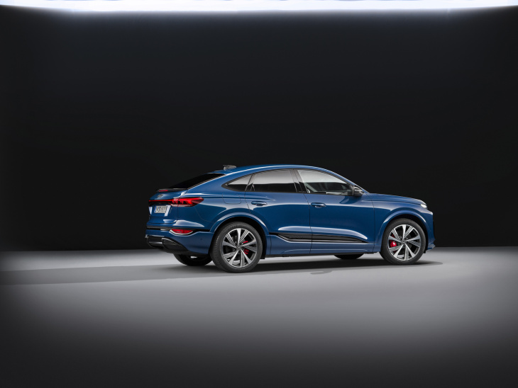 audi élargit sa gamme de véhicules électriques avec les modèles q6 sportback e-tron