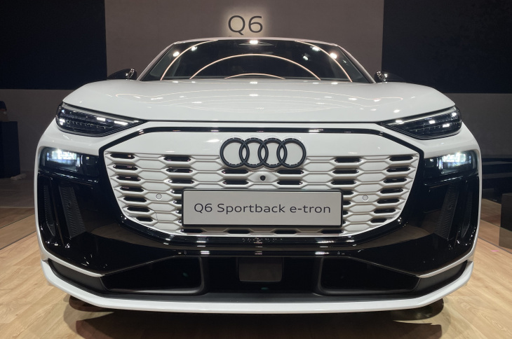 q6 e-tron, audi, mondial auto 2024, l’audi q6 e-tron baisse la tête en version sportback au mondial de l’auto