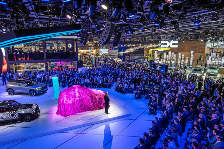 mondial de l’auto : électriques et thermiques montent sur le ring