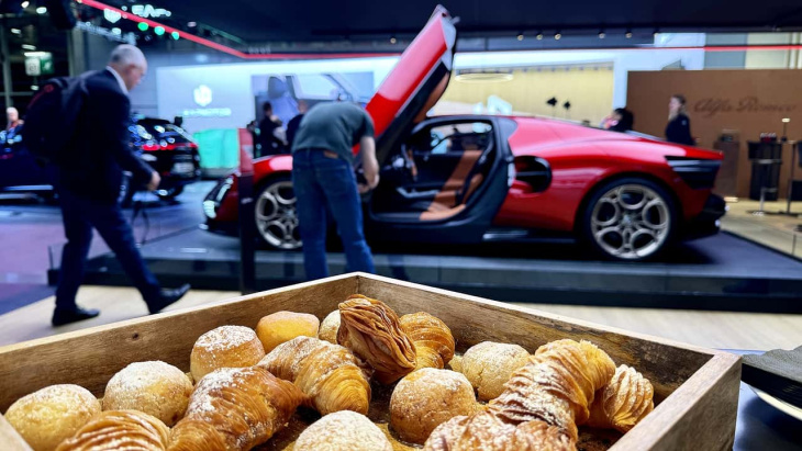 le salon de l'automobile de paris rouvre ses portes