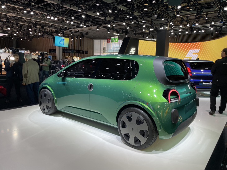 mondial auto 2024, renault twingo, pour le peuple ? en direct du salon de paris 2024