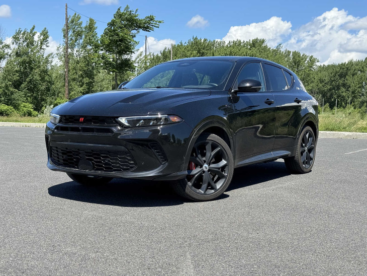 essai routier dodge hornet r/t 2024 : le bon véhicule, la mauvaise approche