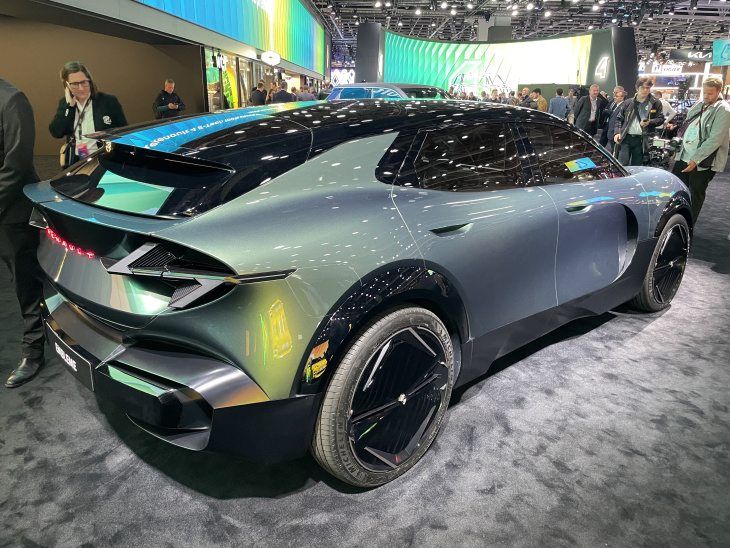 renault, mondial auto 2024, la renault emblème, une voiture de rêve ? en direct du salon de paris 2024