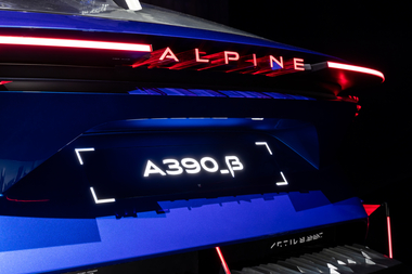 alpine a390_β : le fastback sportif et électrique fabriqué en france