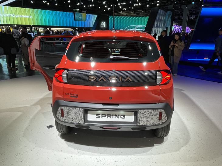 spring, dacia, mondial auto 2024, dacia spring : elle doit résister à la citroën e-c3 - en direct du mondial de paris