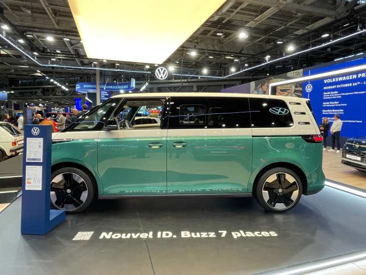 id. buzz, volkswagen, mondial auto 2024, volkswagen id.buzz long : des centimètres en plus pour une meilleure habitabilité - en direct du salon de paris