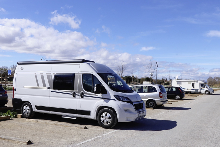 la visite de béziers en van aménagé : infos pratiques et idées de visites