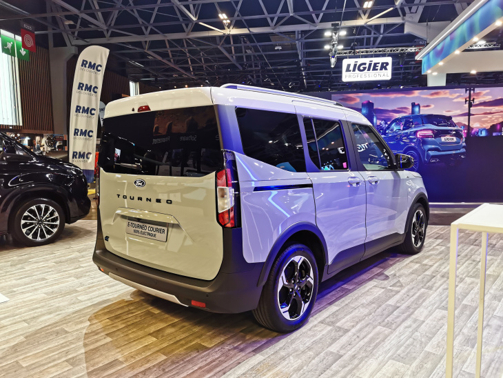 tourneo courier, ford, mondial auto 2024, le ford tourneo courier passe à l'électrique avec une autonomie... inconnue - en direct du salon de paris 2024