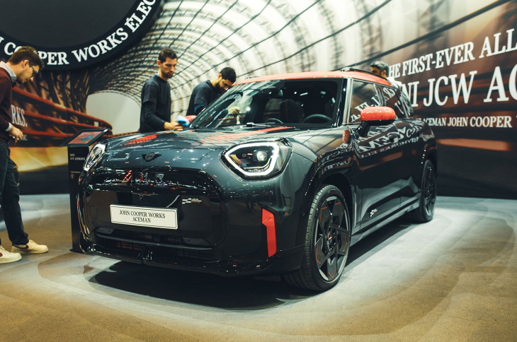 tous les nouveaux ve dévoilés au salon de l'automobile de paris