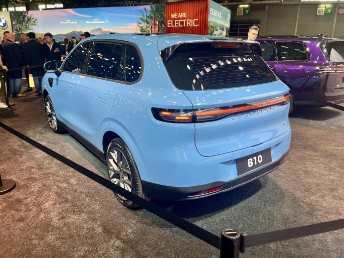 voitures électriques, electriques / hybrides, le mondial de l&039;auto de paris, nouveauté, electriques, leapmotor, leapmotor b10 : un concept préfigurant un futur concurrent du peugeot e-3008